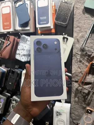 New Apple iPhone 17 Pro Max 256 GB Blue