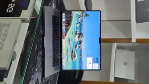 New Laptop Apple MacBook Pro 2023 M2 16GB Apple M2 SSD 512GB