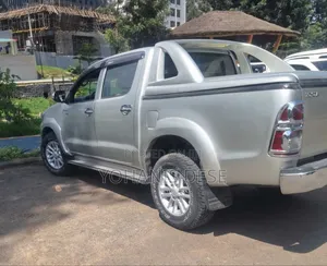 Toyota Hilux 2014