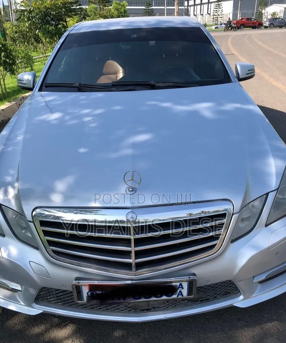 Mercedes-Benz E200 2013