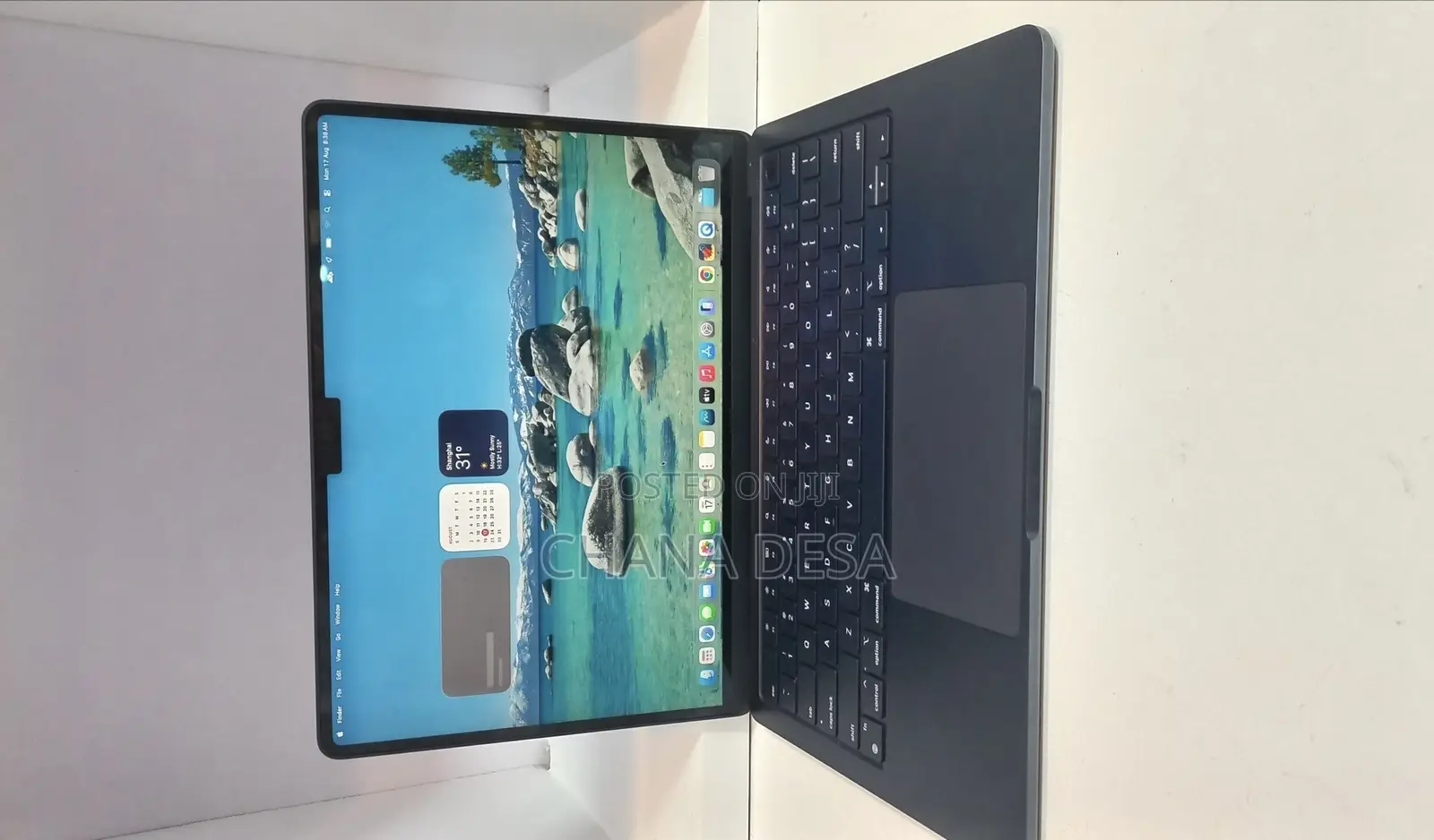 New Laptop Apple MacBook Air 2022 M2 8GB Apple M2 SSD 256GB