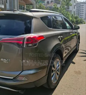 Toyota RAV4 2017