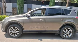 Toyota RAV4 2017