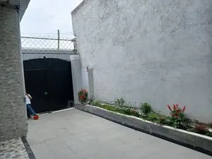 4bdrm House in Akaky Kaliti for sale
