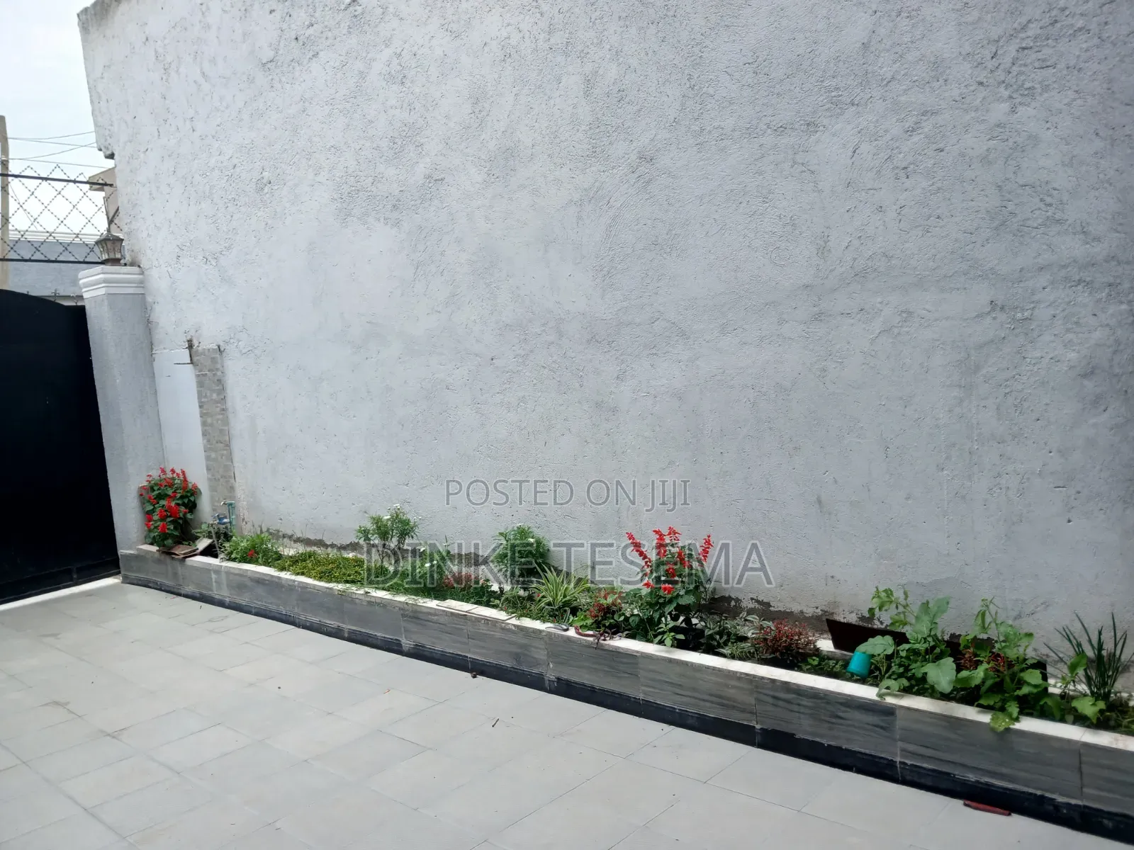 4bdrm House in Akaky Kaliti for sale