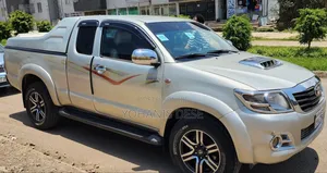 Toyota Hilux 2012
