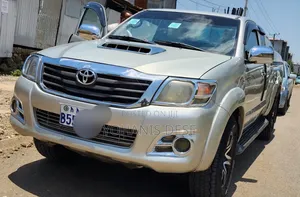 Toyota Hilux 2012