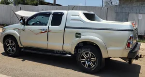 Toyota Hilux 2012