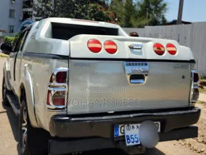 Toyota Hilux 2012