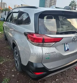 Toyota Rush 2022