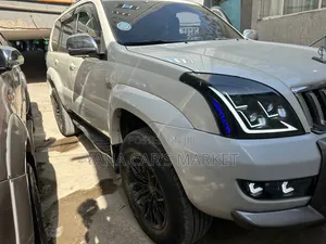 Toyota Land Cruiser Prado 2005 White