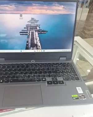 New Laptop Lenovo LOQ 15ARP9 16GB AMD Ryzen 5 SSD 512GB