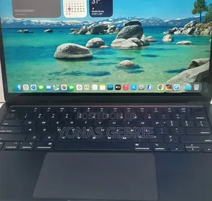 New Laptop Apple MacBook 8GB Apple M2 SSD 256GB