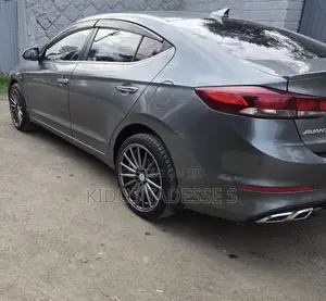 Hyundai Avante 2017 Silver
