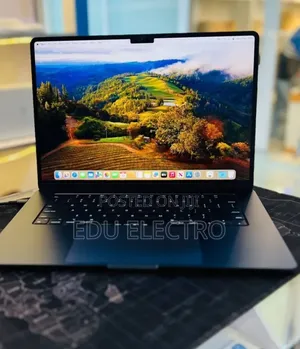 New Laptop Apple MacBook Air 2024 M3 8GB Apple M3 SSD 256GB