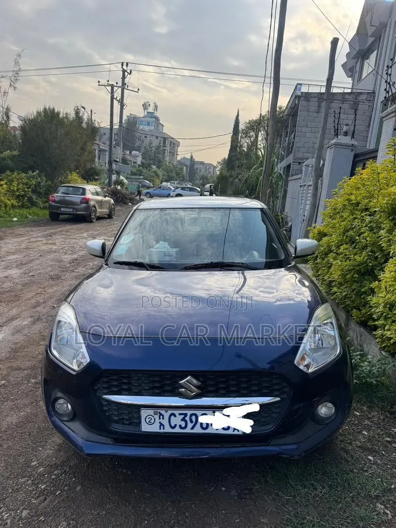 Suzuki Swift 2022 Blue