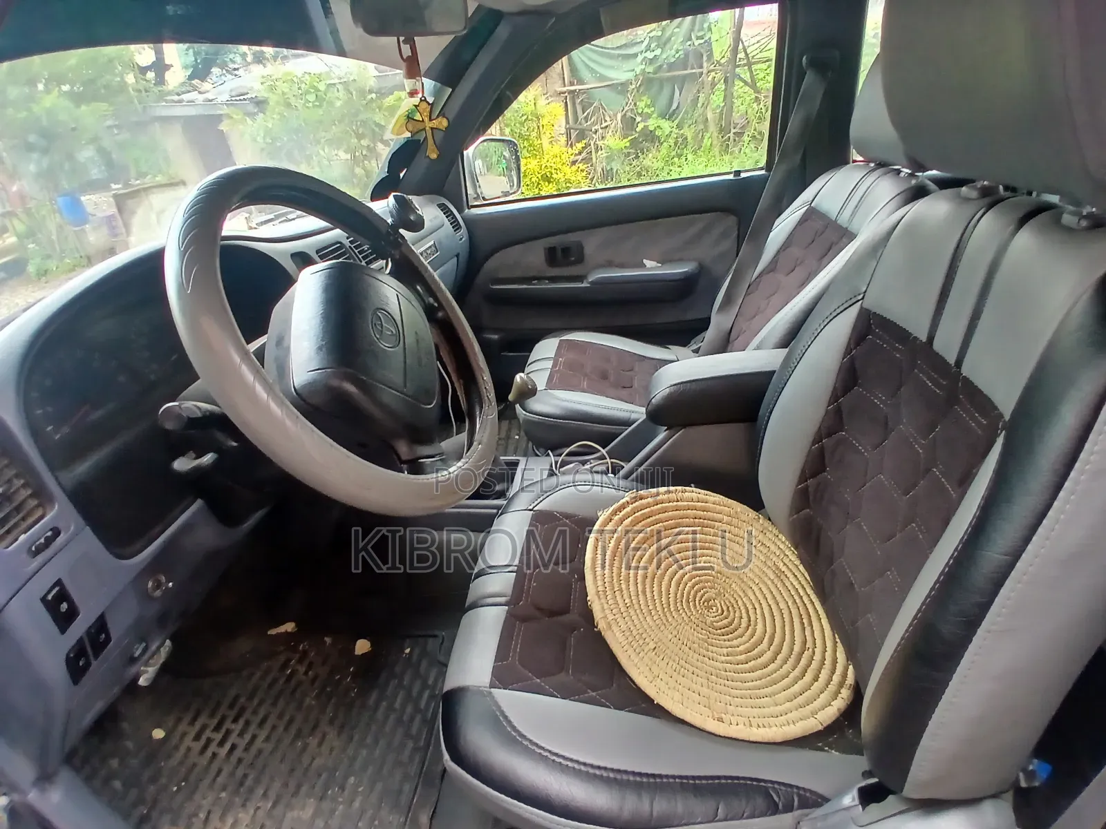 Toyota Hilux 1999 Black