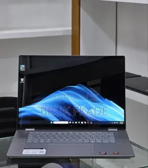 New Laptop HP OmniBook Ultra Flip 16" 8GB AMD Ryzen 5 SSD 512GB