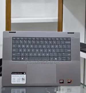New Laptop HP OmniBook Ultra Flip 16" 8GB AMD Ryzen 5 SSD 512GB