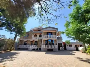 Furnished 5bdrm Villa in Bole for sale
