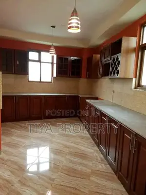 Furnished 5bdrm Villa in Bole for sale