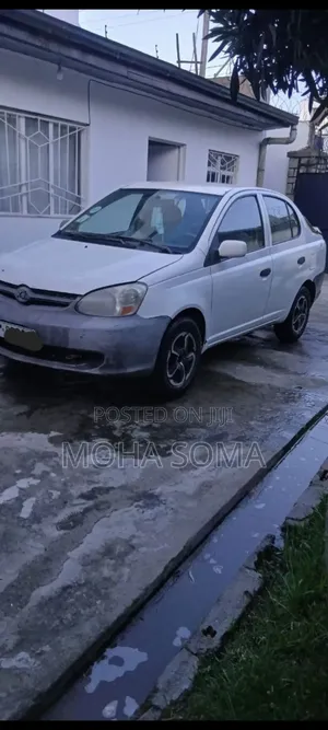 Toyota Platz 1.0 FWD 2003 White