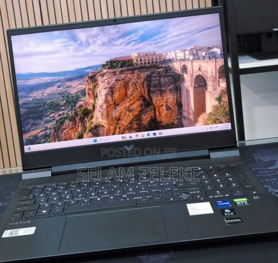 New Laptop HP Victus 16 16GB Intel Core i7 SSD 512GB