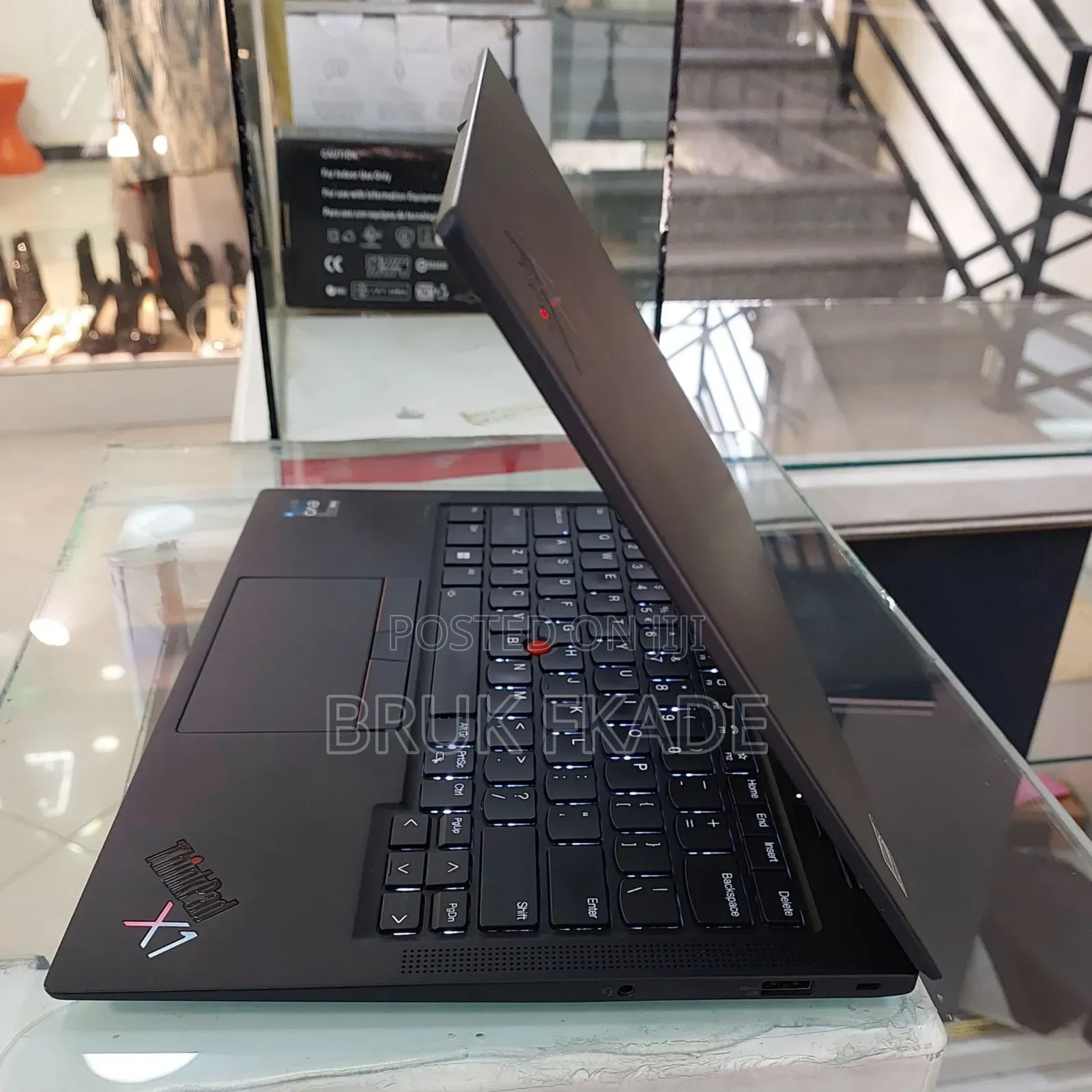 New Laptop Lenovo ThinkPad X1 Carbon 16GB Intel Core i5 SSD 512GB