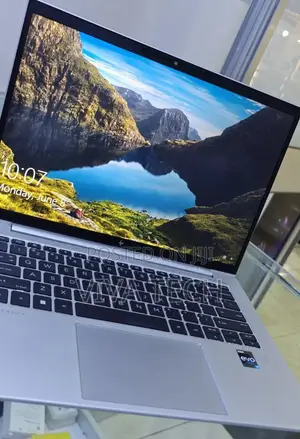 New Laptop HP EliteBook 830 G9 16GB Intel Core i5 SSD 512GB