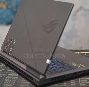 New Laptop Asus ROG Strix G15 16GB Intel Core i9 SSD 1T