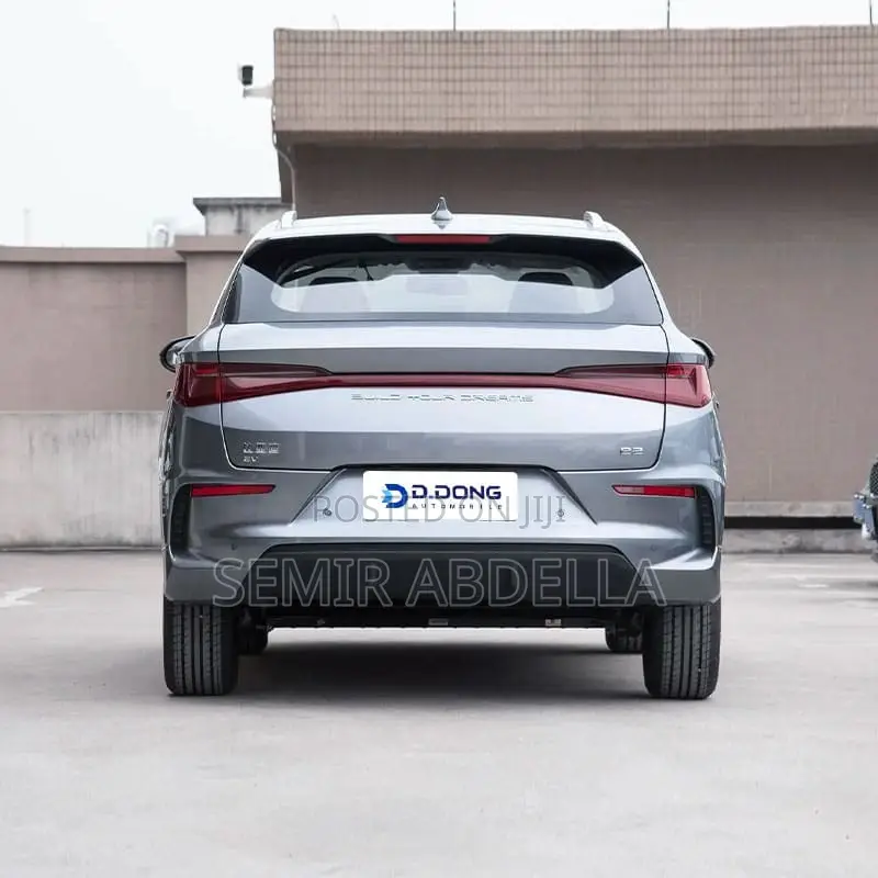 New BYD E2 43 kWh 94 hp FWD 2025 Gray