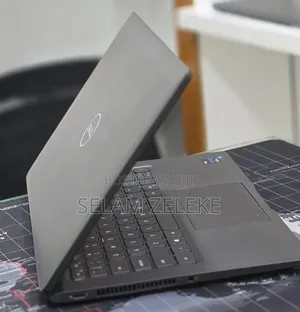 New Laptop Dell 16GB Intel Core i5 SSD 512GB