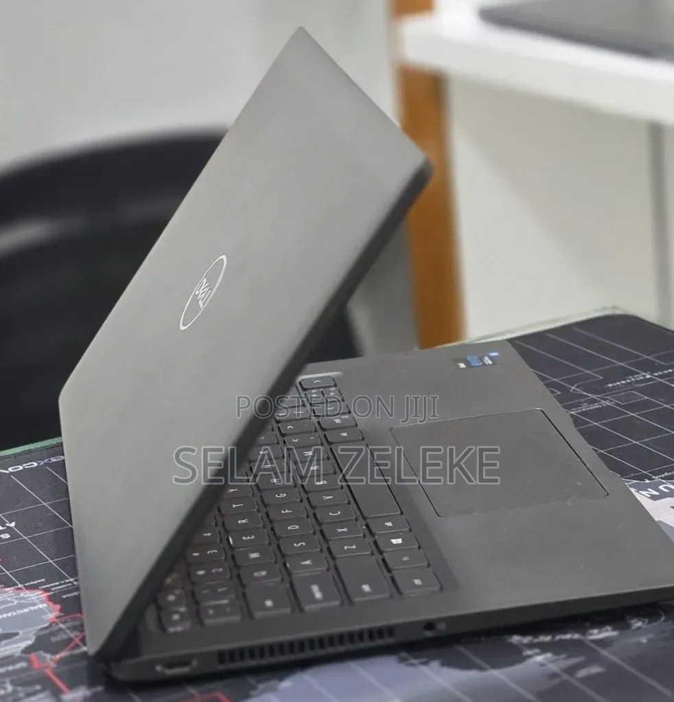 New Laptop Dell 16GB Intel Core i5 SSD 512GB