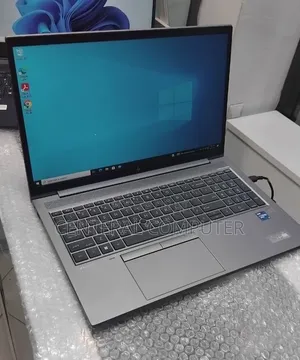 New Laptop HP ZBook Studio x360 15 G6 16GB Intel Core i7 SSD 512GB
