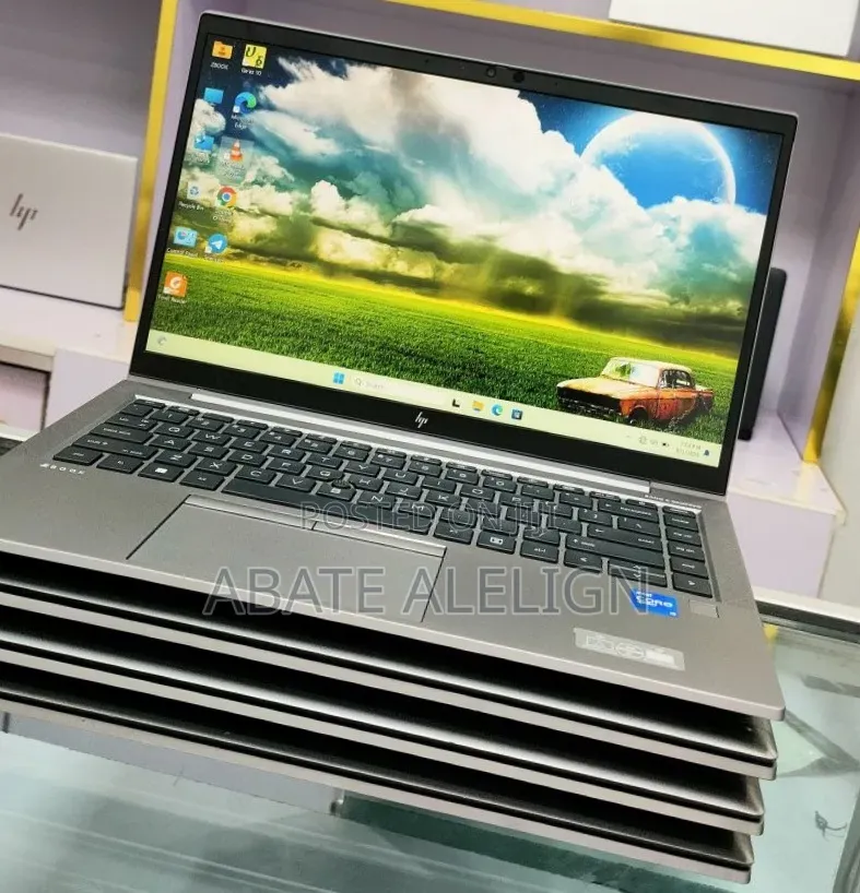 New Laptop HP ZBook Studio 16GB Intel Core i5 SSD 512GB