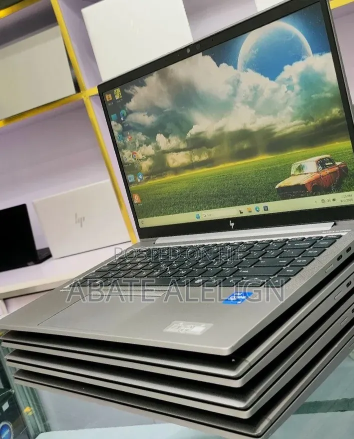 New Laptop HP ZBook Studio 16GB Intel Core i5 SSD 512GB