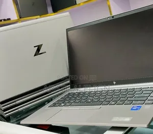 New Laptop HP ZBook Studio 16GB Intel Core i5 SSD 512GB