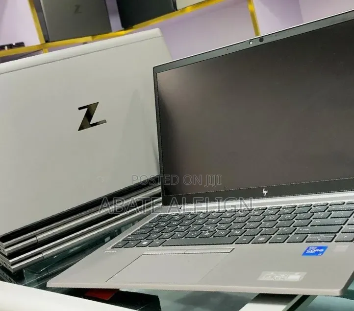 New Laptop HP ZBook Studio 16GB Intel Core i5 SSD 512GB