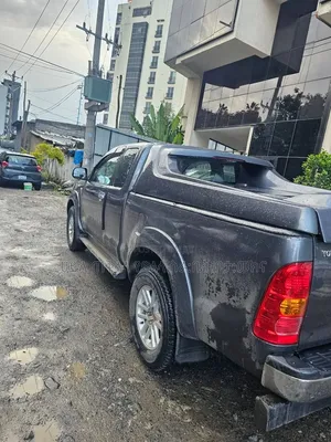 Toyota Hilux 2012 Gray