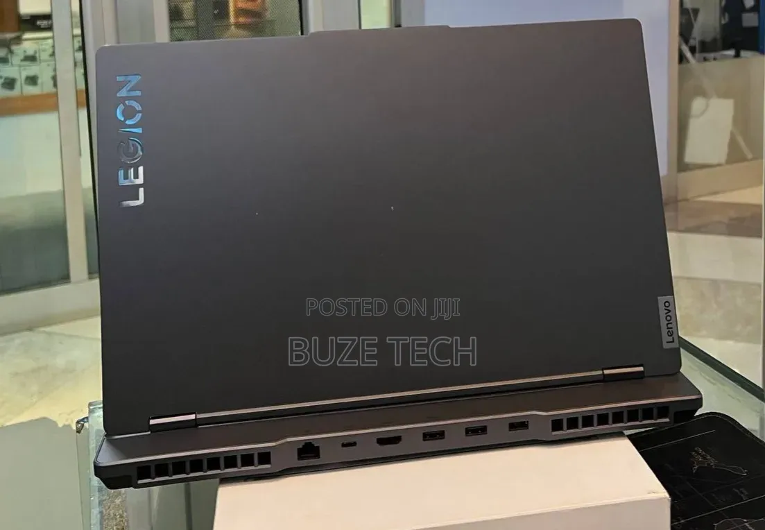 New Laptop Lenovo Legion 5 16GB AMD Ryzen 7 SSD 1T