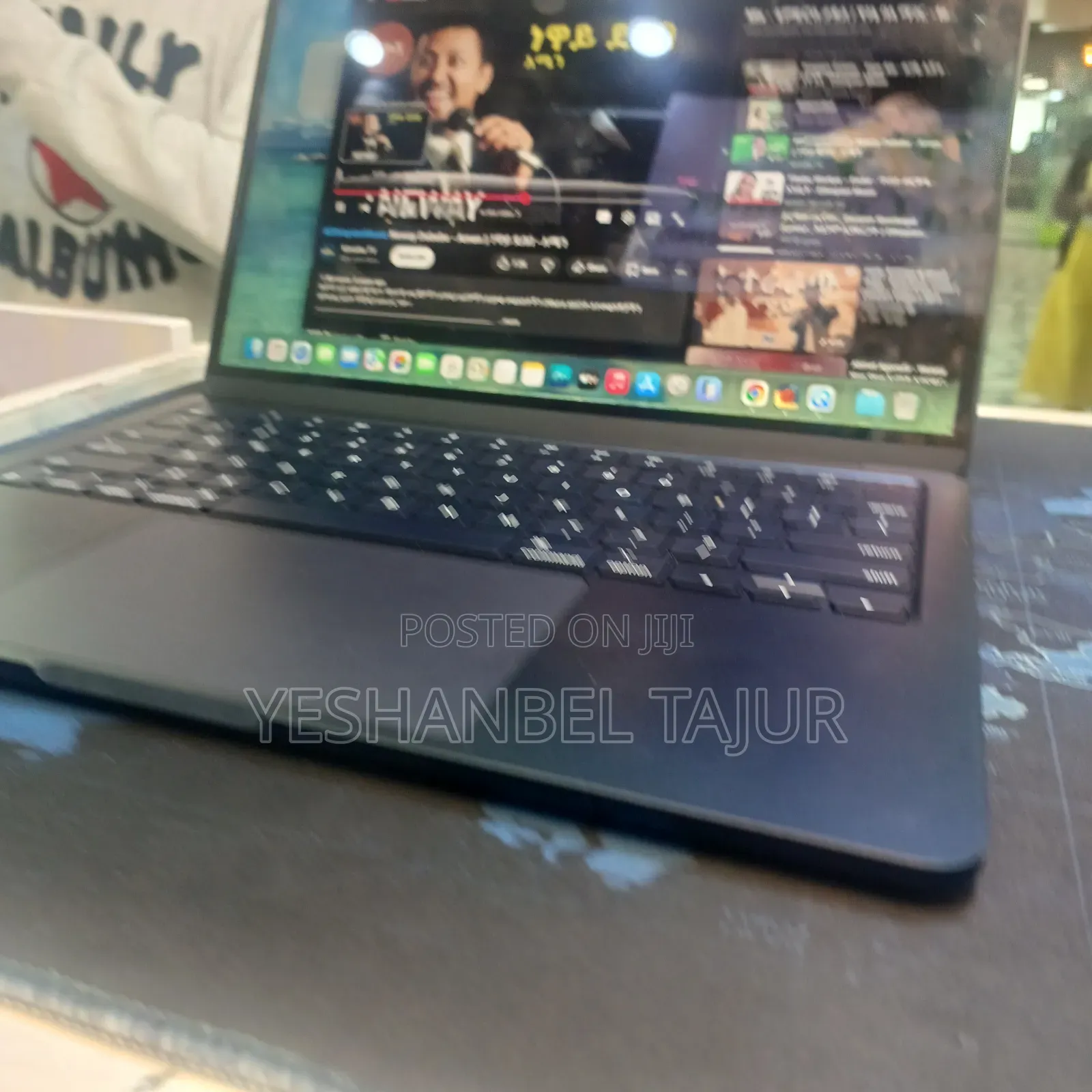 New Laptop Apple MacBook Air 2022 M2 8GB Apple M2 SSD 256GB