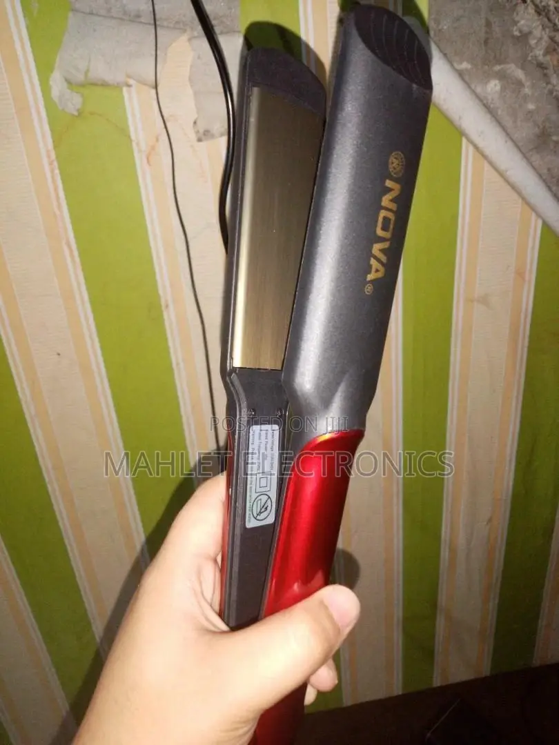 ፓየስትራ የፀጉር መተኮሻና ማለስለሻ Nova Hair Straighteners Payestra