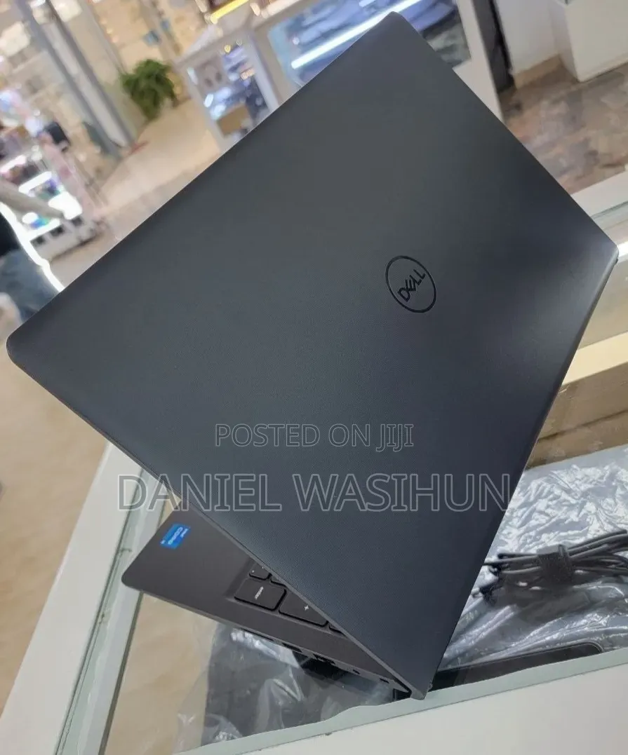 New Laptop Dell Vostro 15 5581 16GB Intel Core i5 SSD 512GB