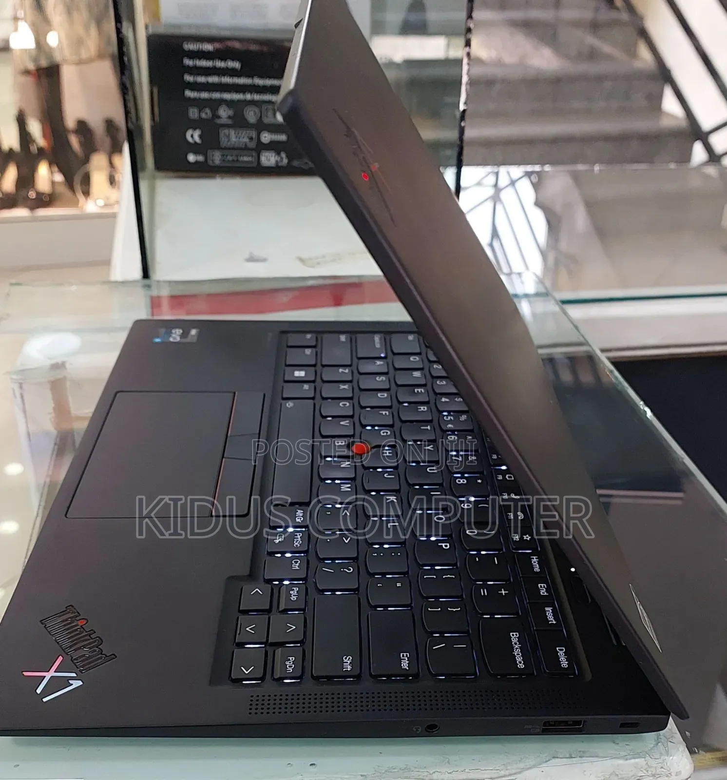 New Laptop Lenovo ThinkPad X1 Carbon 16GB Intel Core i5 SSD 512GB