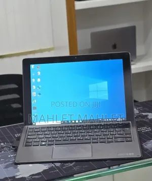 New Laptop HP X2 210 G2 8GB Intel Core i5 SSD 128GB