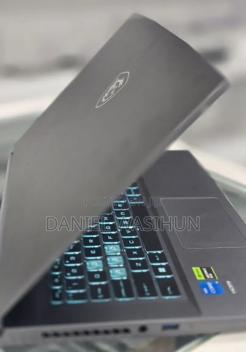 New Laptop MSI Crosshair 15 16GB Intel Core i5 SSD 1T