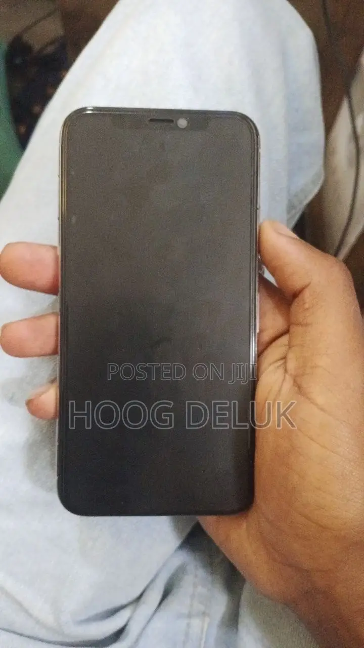 Apple iPhone X 64 GB White