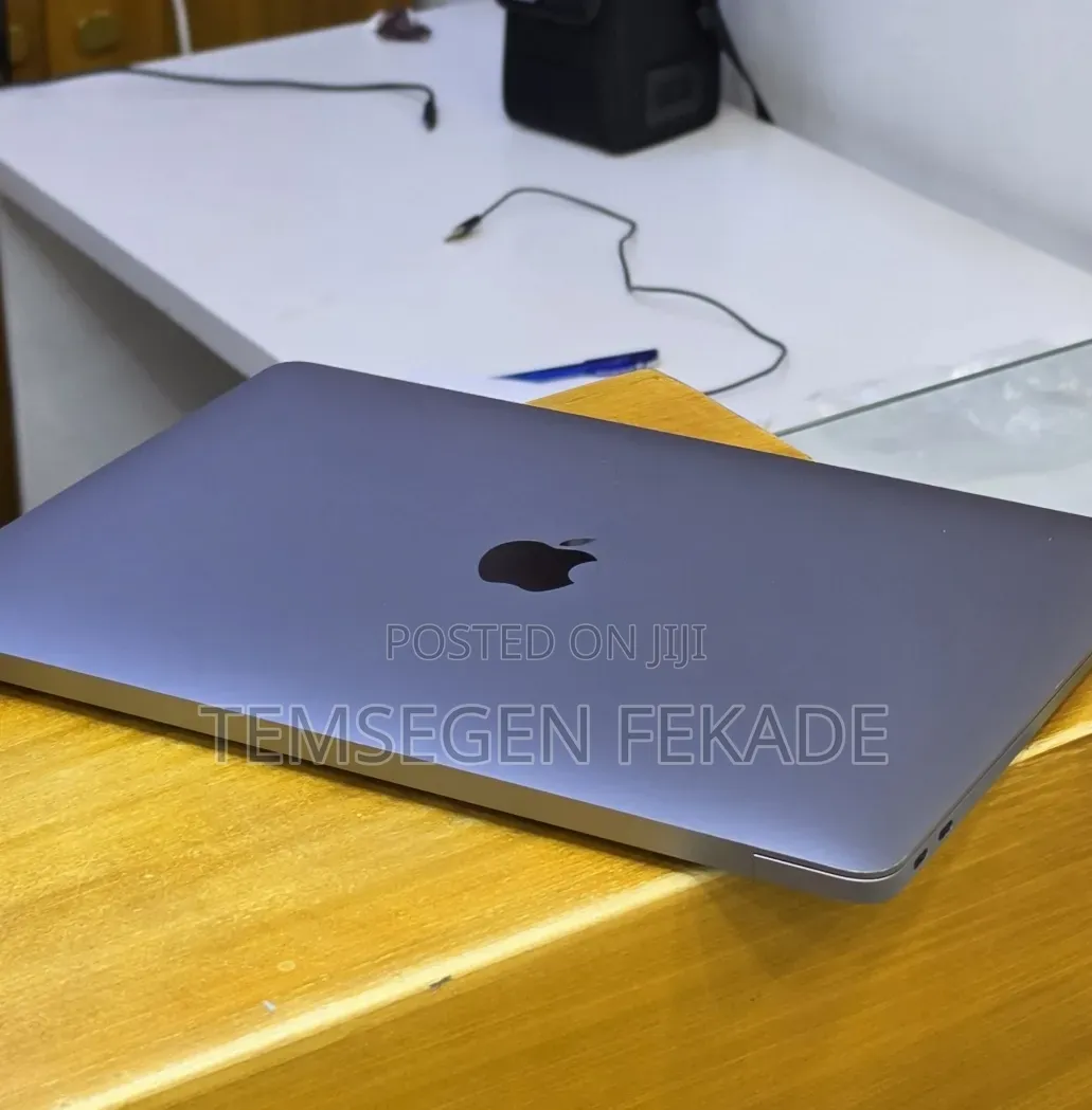 New Laptop Apple MacBook Air 2020 M1 16GB Apple M1 SSD 512GB