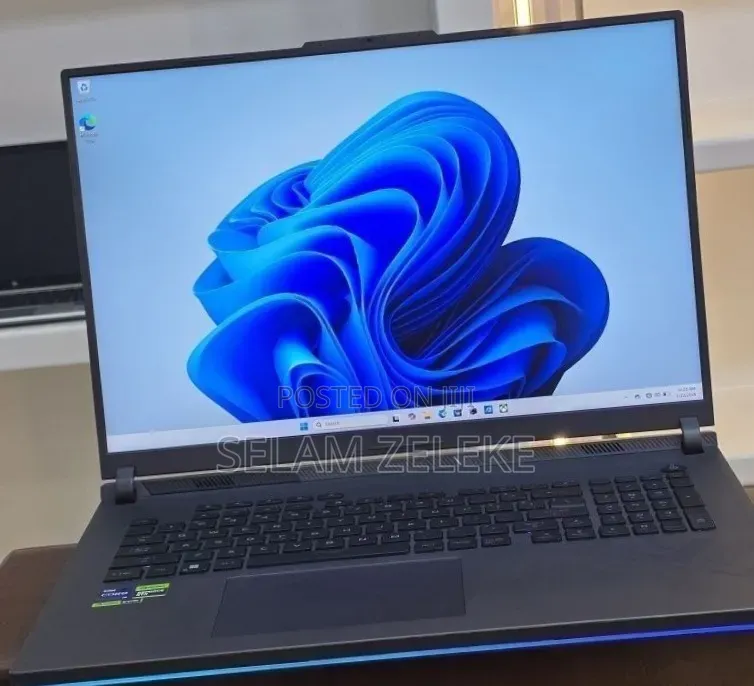 New Laptop Asus 16GB Intel Core i9 SSD 1T