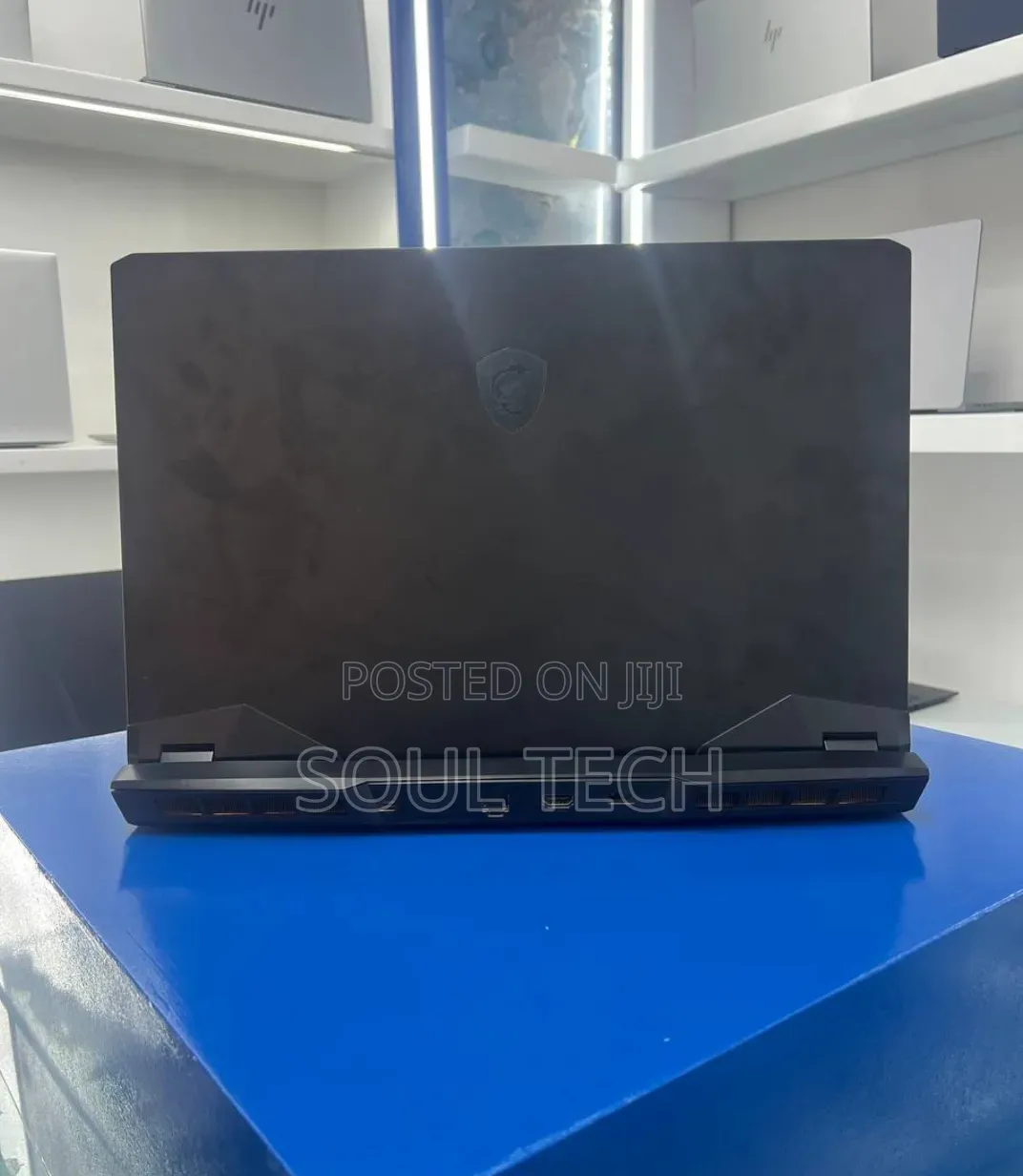 New Laptop MSI GP75 Leopard 16GB Intel Core i7 SSD 1T